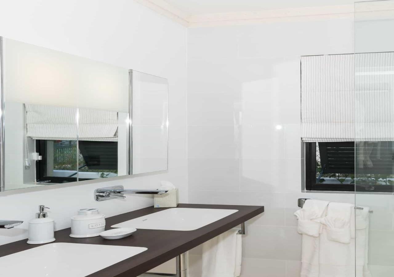 Mirador Barbados By Mc Luxury Rentals Saint James Dış mekan fotoğraf